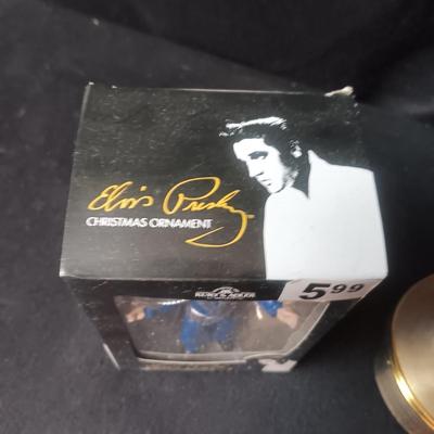 2 ORNAMENTS AND A ROTATING MUSICAL ELVIS