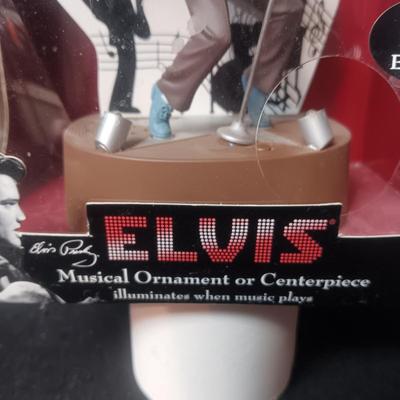 MUSICAL ELVIS GUITAR AND AN ILLUMINATING MUSICAL ORNAMENT