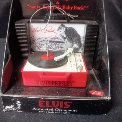 ELVIS ILLUMINATING MUSICAL ORNAMENT AND COFFEE MUG