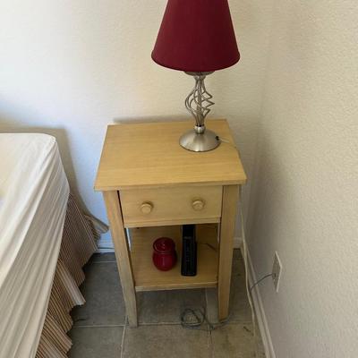 2 Nightstands
