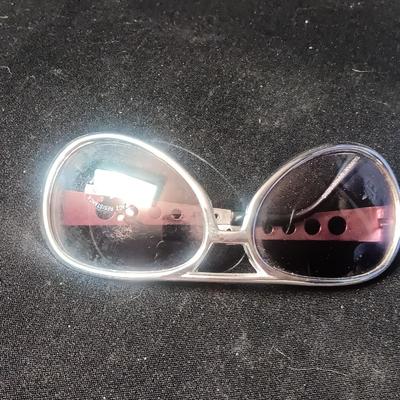 ELVIS BEAR, KEYCHAIN, MAGNET, SOUVENIR SPOON & ELVIS LIKE GLASSES
