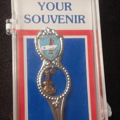 ELVIS BEAR, KEYCHAIN, MAGNET, SOUVENIR SPOON & ELVIS LIKE GLASSES