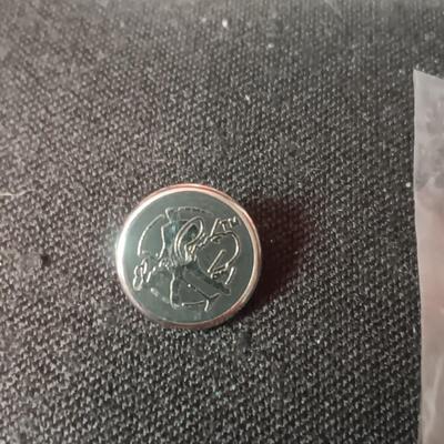 ELVIS TINS, KEYCHAIN, PHOTO AND MORE