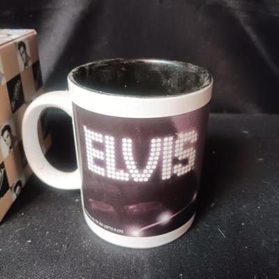 ELVIS DENIM WALLET AND COFFEE MUG