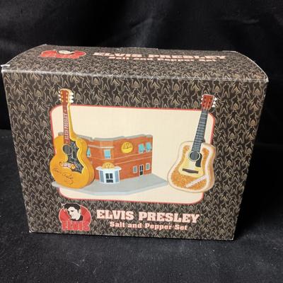 ELVIS PRESLEY SALT AND PEPPER SET
