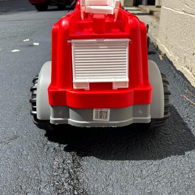 American Plastic Toys Kids’ Red Gigantic Fire Truck – AGES 2+ USED
