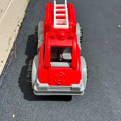 American Plastic Toys Kids’ Red Gigantic Fire Truck – AGES 2+ USED