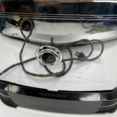 Toast-O-Lator Bakelite toaster Model J