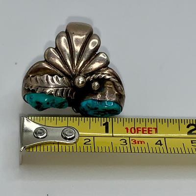Vintage Native American Pawn Silver and Turquoise Ring