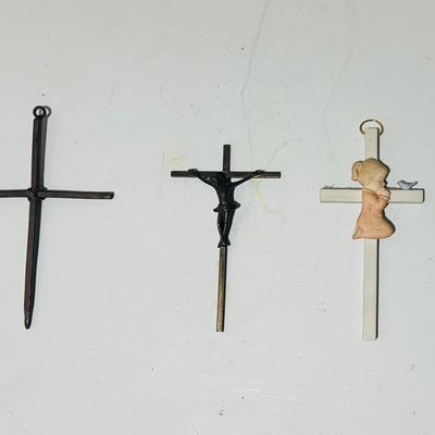 Lot Of 16 Collection Of Crosses