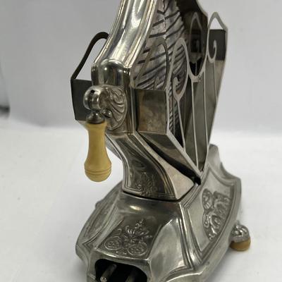 Universal Sweetheart Toaster E9410 by Landers Frary & Clark #2