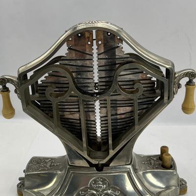 Universal Sweetheart Toaster E9410 by Landers Frary & Clark #2