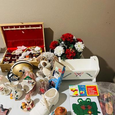 60+ Piece Variety Table