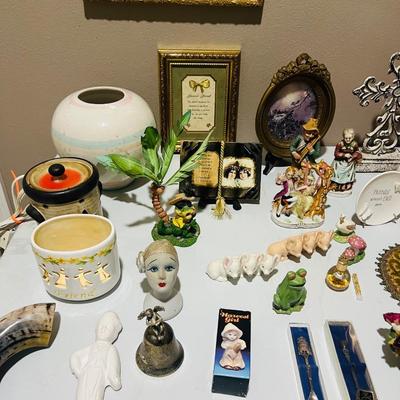 60+ Piece Variety Table