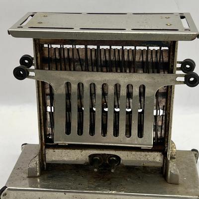 Universal Landers Frary & Clark toaster 1915 2 sided