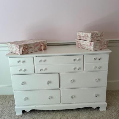 White antique dresser with crystal handles