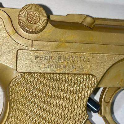 1960’s Luger Water Pistol W/Box
