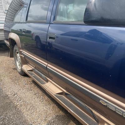 F1-1995 Chevy Suburban