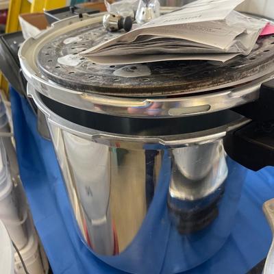 M38-Pressure Cooker