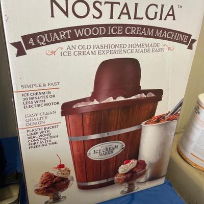 M40-ice cream machine plus extras