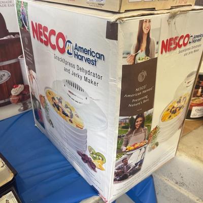 M50-food, dehydrator, and apple corer/slicer