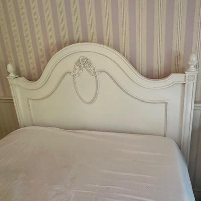 White full bed