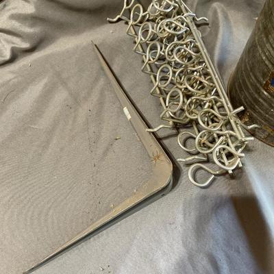 Peg hooks & shelf bracket