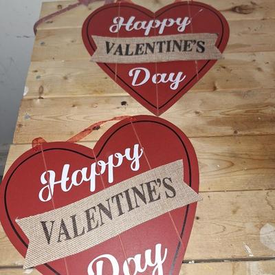 2 Valentines Door Decor