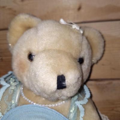 Collectible bear