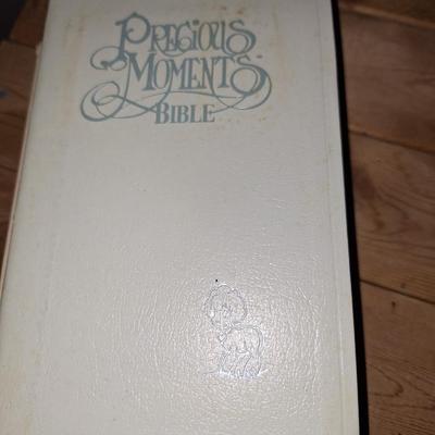 Precious MOmnets Bible