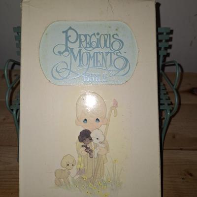 Precious MOmnets Bible