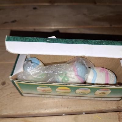 3 Egg decor pieces in box