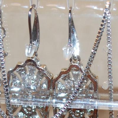Red/Silver JEWELRY SET Includes Earrings (1½" x ¾") with Wire Hook & PENDANT (1½" x ¾") on a Silver Tone Necklace...