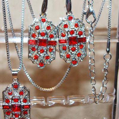 Red/Silver JEWELRY SET Includes Earrings (1½" x ¾") with Wire Hook & PENDANT (1½" x ¾") on a Silver Tone Necklace...