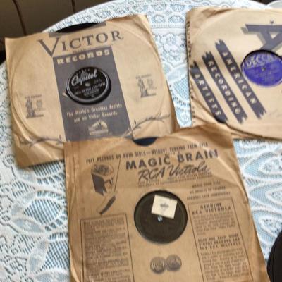78 RPM Records and 45 Records.