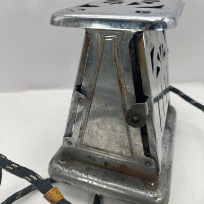 Antique Universal Toaster Electric Kitchen Appliance Chrome