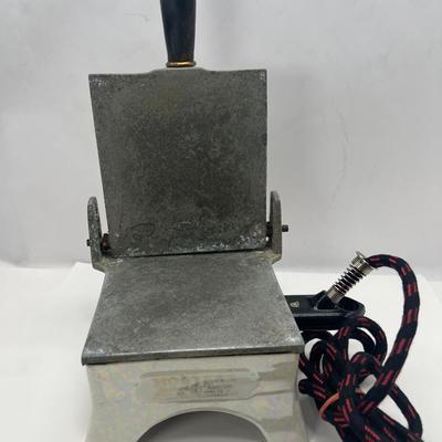 Hostess sanwich press