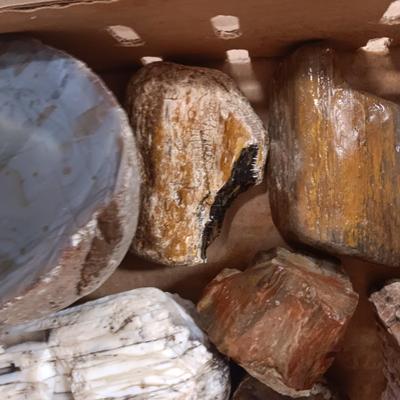 LARGER ROCKS (8)