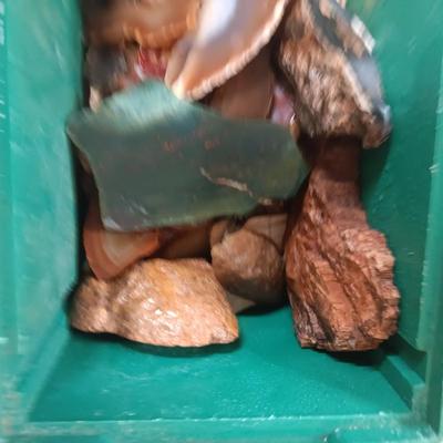 SLABS AND SMALLER ROCKS