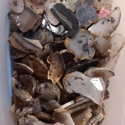 SMALLER LAPIDARY SLABS