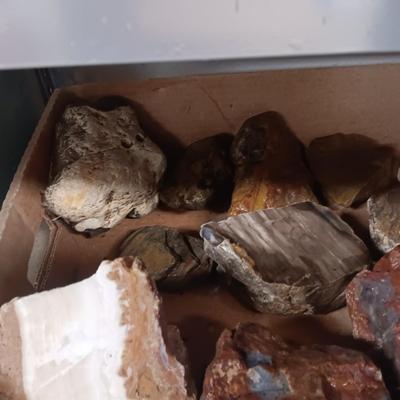 MEDIUM - LARGER ROCKS (1)