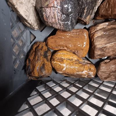 MEDIUM SIZE ROCKS (7)