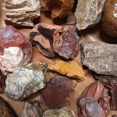SMALL - MEDIUM SIZE ROCKS (2)