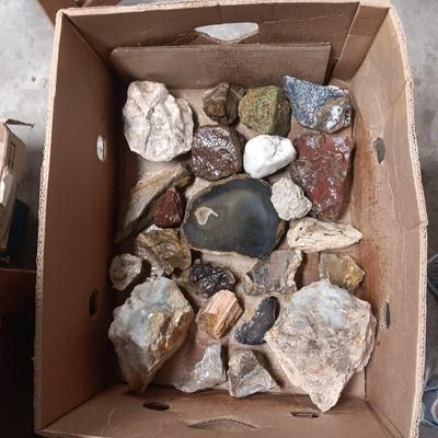 MEDIUM - LARGE ROCKS (2)