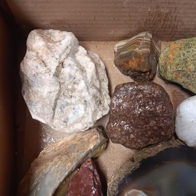 MEDIUM - LARGE ROCKS (2)