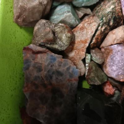SMALL - MEDIUM ROCKS (3)