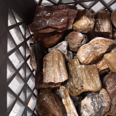 SMALL - MEDIUM ROCKS (4)