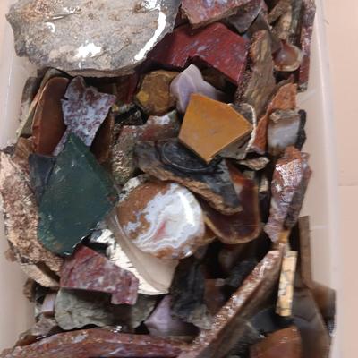 VARIOUS SIZES OF CUT ROCK