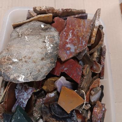 VARIOUS SIZES OF CUT ROCK