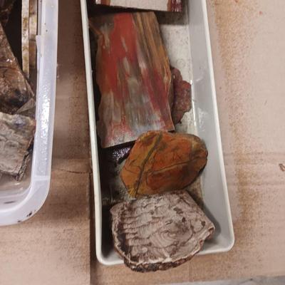 LAPIDARY SLABS (18)
